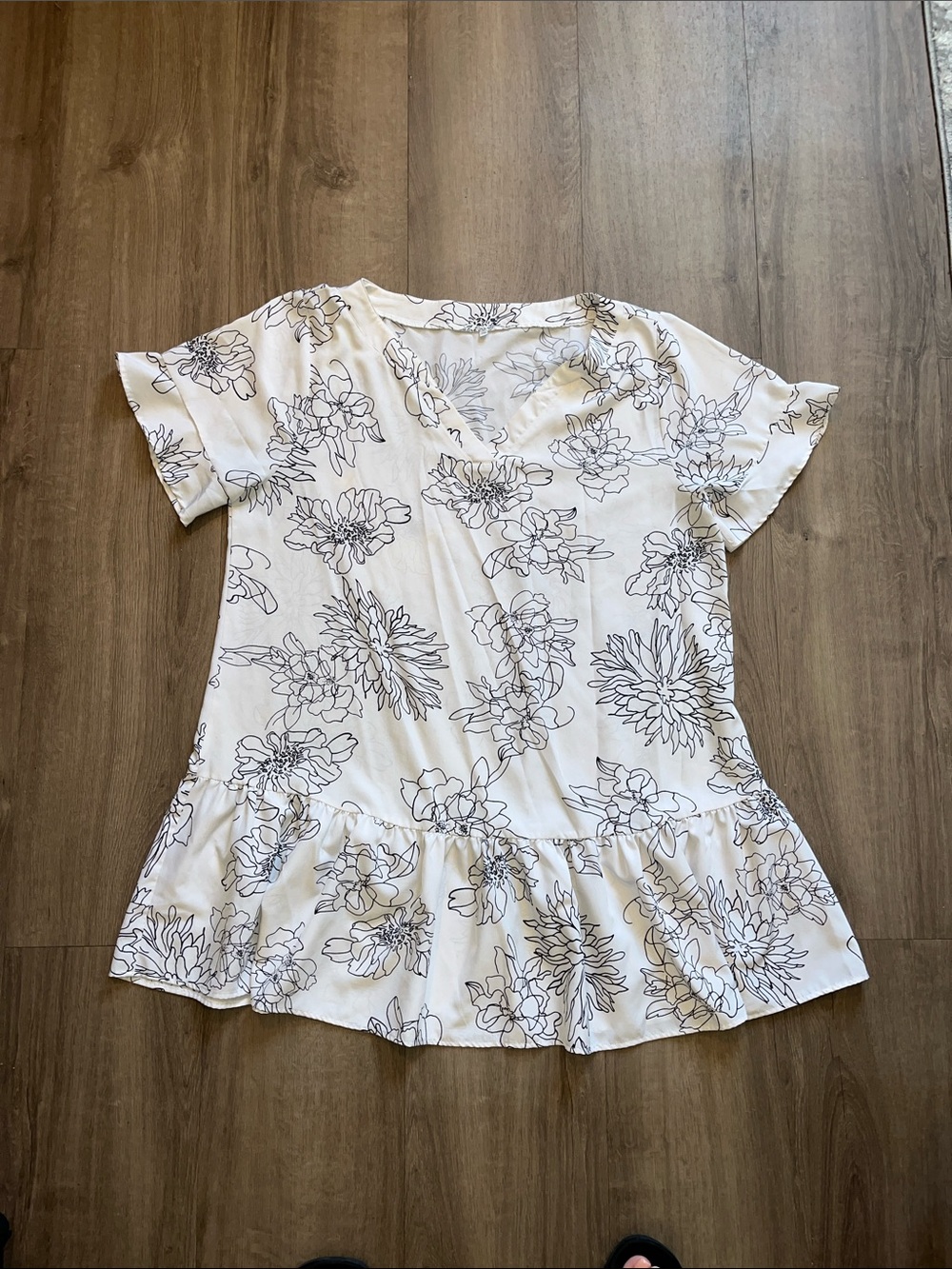 Women's White Floral Peplum Short Sleeve Dress